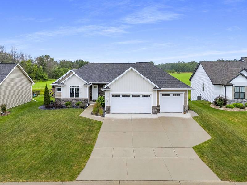 3128 ENCHANTED CT, Green Bay, WI 54313