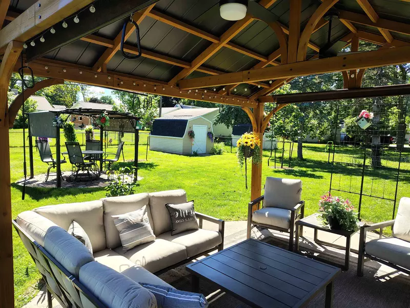 1193 DOUSMAN ST, Green Bay, WI 54303-3054