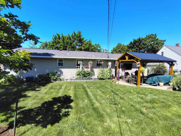 1193 DOUSMAN ST, Green Bay, WI 54303-3054