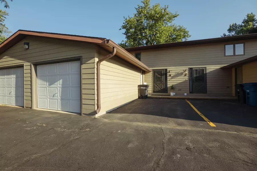 1535 WITZEL AVE #B, Oshkosh, WI 54902