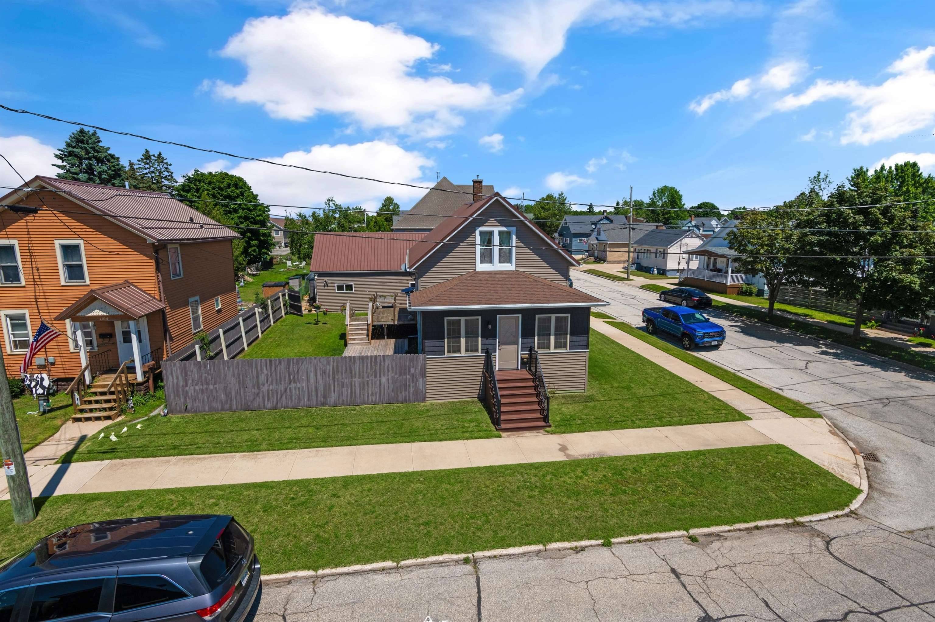 1102 16TH ST, Two Rivers, WI 54241-3002
