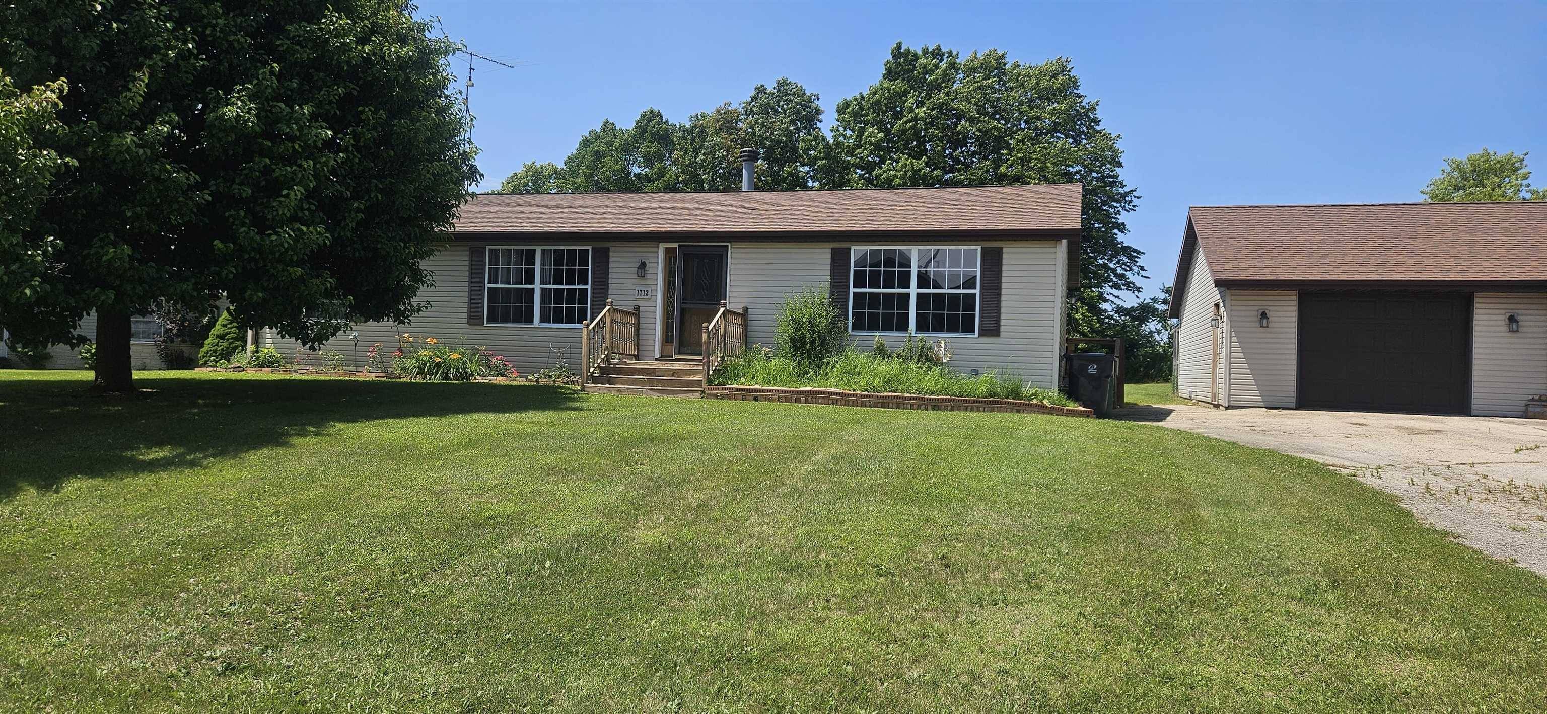 1712 CEDARVIEW DR, Saint Cloud, WI 53079-1409
