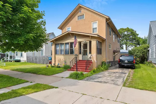 1318 PRESCOTT ST, Marinette, WI 54143