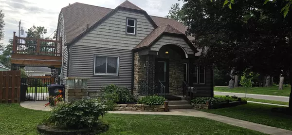 403 S BARTLETT ST, Shawano, WI 54166