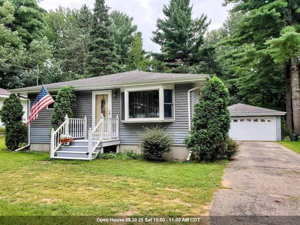 W8643 ADAMS BEACH DR, Clintonville, WI 54929