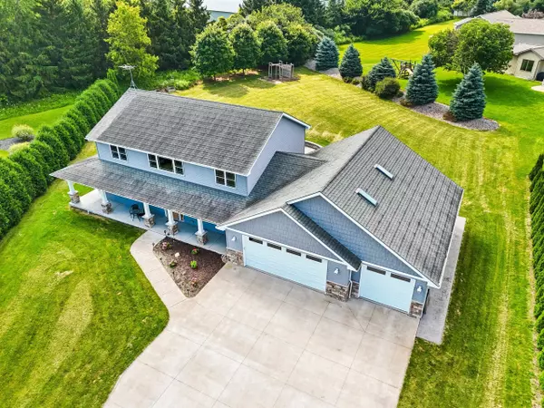 Greenville, WI 54942,W6605 FLAGSTONE CT