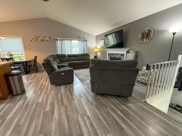 Omro, WI 54963,440 RIVERVIEW CT