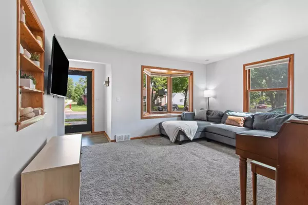 Kaukauna, WI 54130,525 W 8TH ST