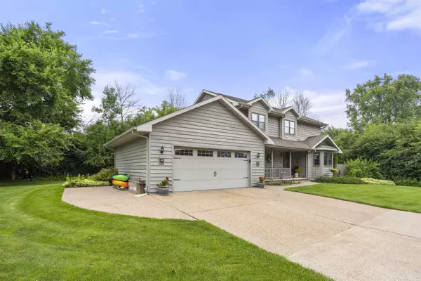 Menasha, WI 54952,845 WOODLAND DR