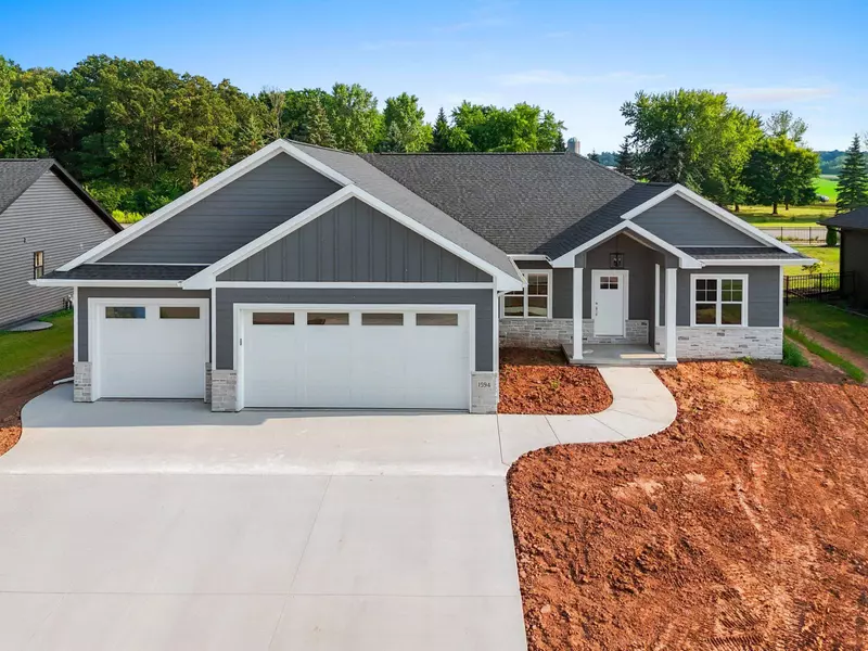 1594 PRAIRIE CLOVER CT, Green Bay, WI 54311