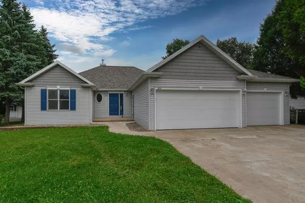 3012 N ONEIDA ST, Appleton, WI 54911