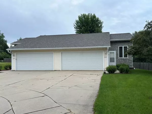 747 APHRODITE RD, Green Bay, WI 54311-5453