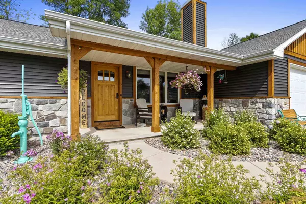Abrams, WI 54101,4615 WINDING CREEK TRL