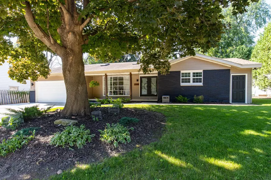 2107 RIVERSIDE DR, Kaukauna, WI 54130