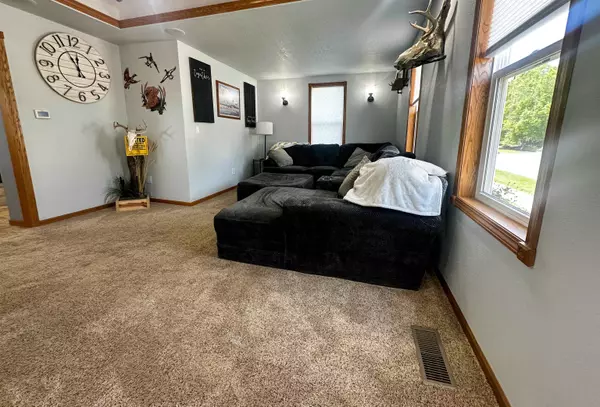 Oshkosh, WI 54902,857 W 11TH AVE