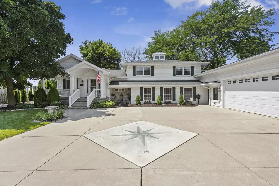 3283 NICOLET DR, Green Bay, WI 54311