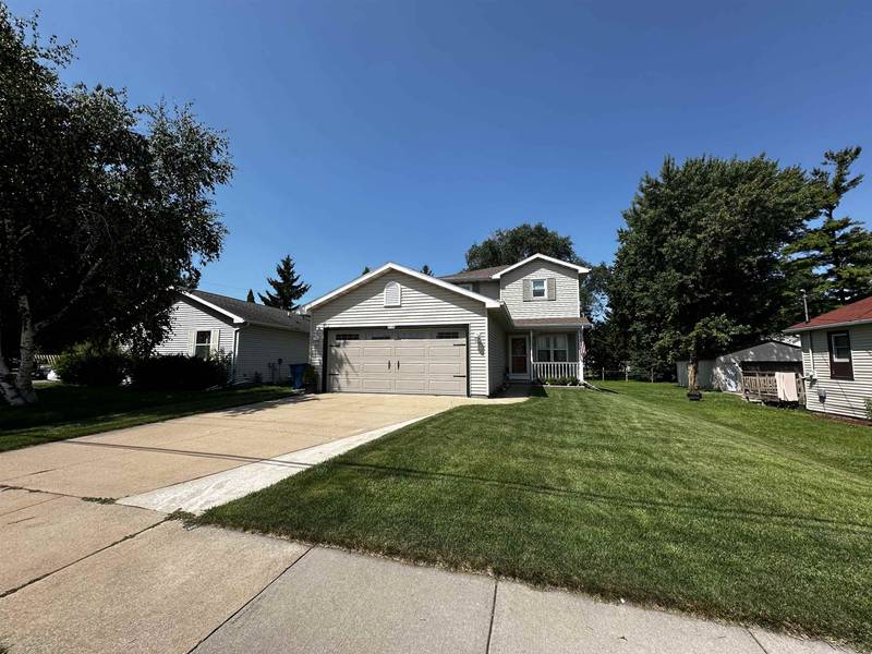 2109 HARRISON ST, Oshkosh, WI 54901