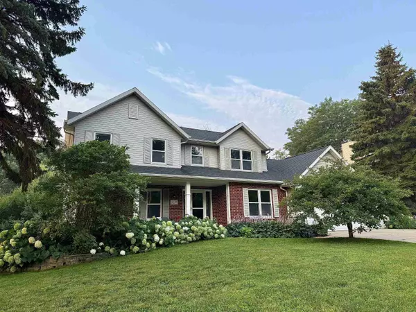 309 E EVERGREEN DR, Appleton, WI 54913