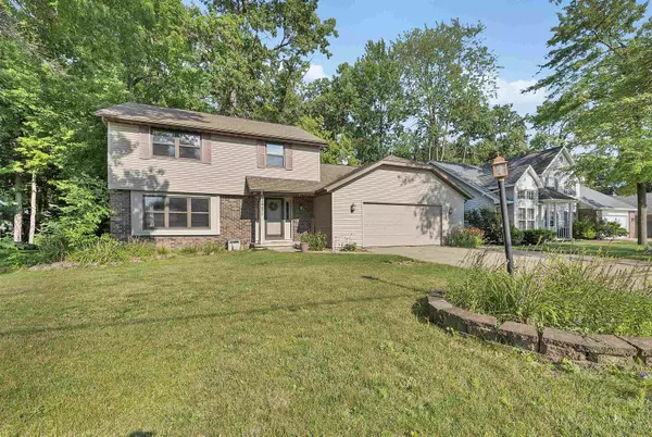 2067 SOUTH POINT RD, Green Bay, WI 54313