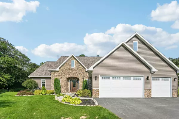 N3599 RED OAK DR, Campbellsport, WI 53010
