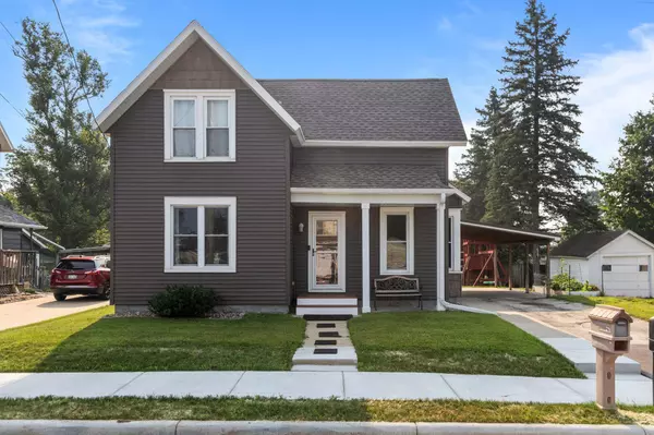 218 N MILL ST, Hortonville, WI 54944