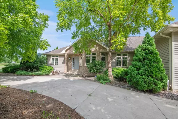 Greenleaf, WI 54126,2103 DEER HAVEN RD