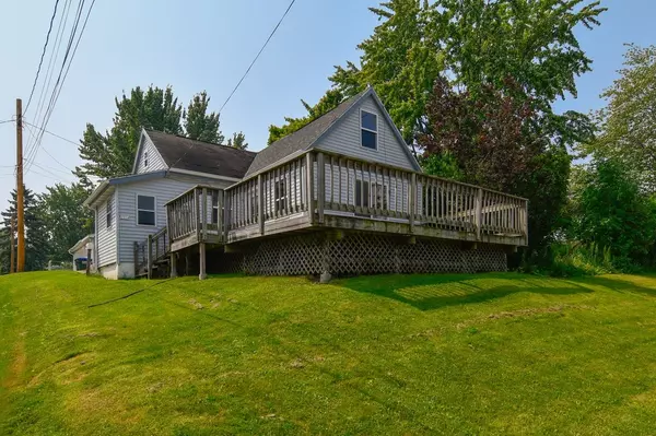 1314 NAVARINO ST, Algoma, WI 54201