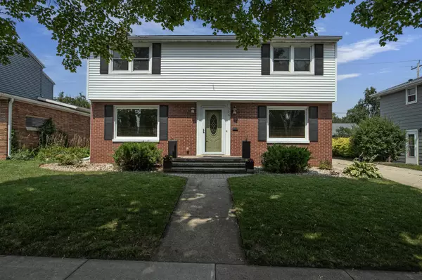 Appleton, WI 54911,336 E PERSHING ST