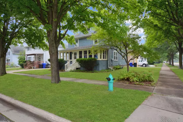 1121 N HARRIMAN ST, Appleton, WI 54911