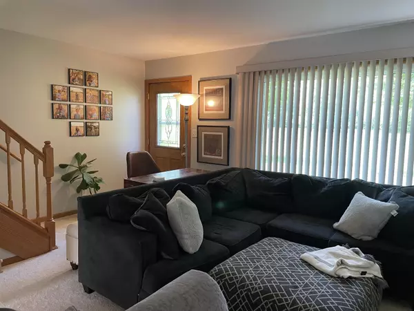 Fond Du Lac, WI 54935-4617,864 KINGS CT