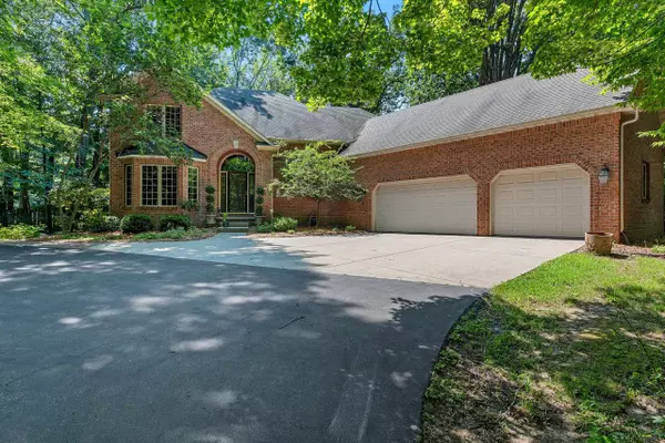 4660 WEDGESTONE CT, Oneida, WI 54155-8702