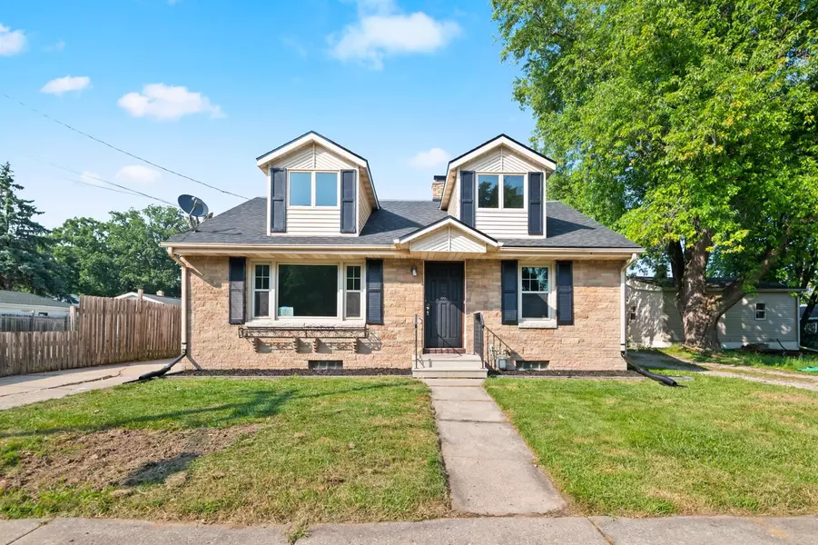 1074 6TH ST, Green Bay, WI 54304