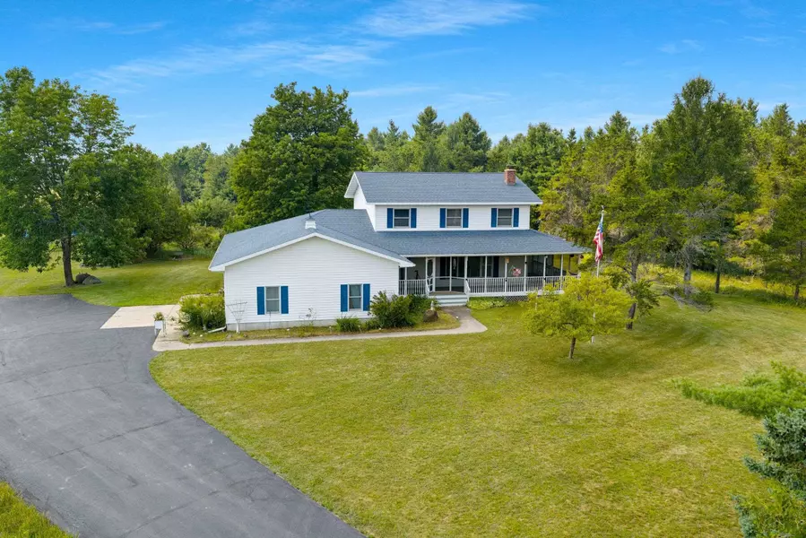 W4317 OAKWOOD RD, Daggett, MI 49821