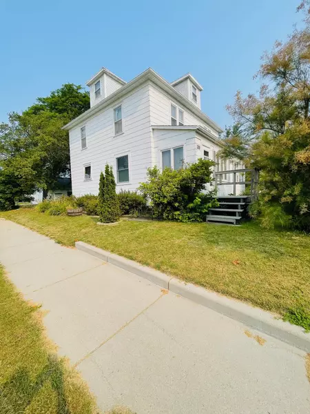 233 S WISCONSIN ST, Pulaski, WI 54162-0320