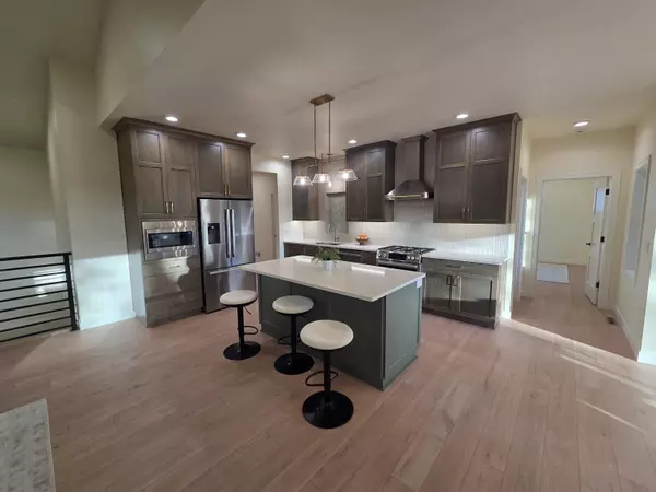 Green Bay, WI 54313,1108 PINECREST RD