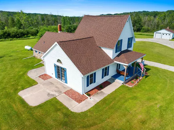 Wausaukee, WI 54177,W7675 MOONSHINE HILL RD