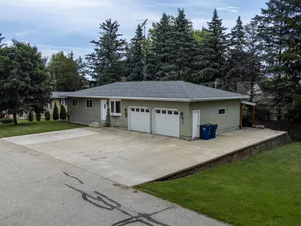 Mount Calvary, WI 53057-9800,209 MAIN ST