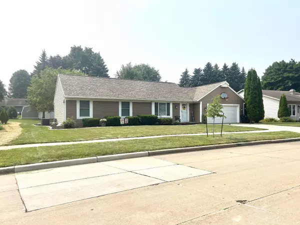 3009 E CANARY ST, Appleton, WI 54915-3381