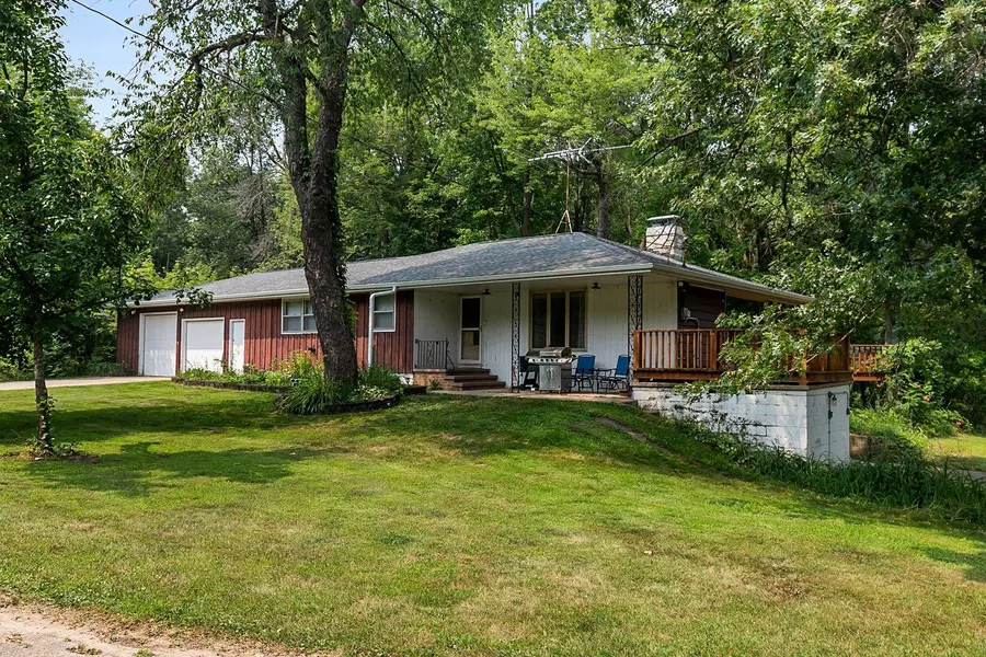 N2746 GIVENS RD, Hortonville, WI 54944