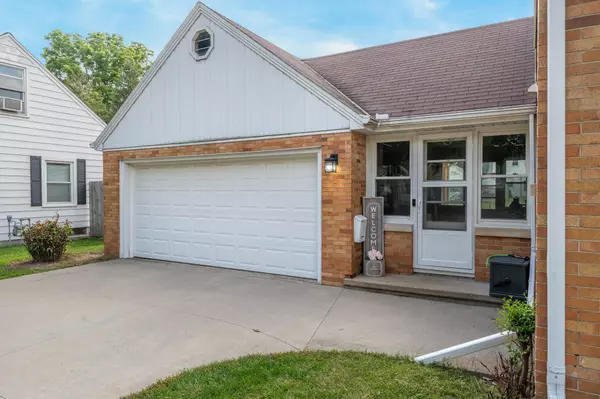 Appleton, WI 54911,2119 N DIVISION ST