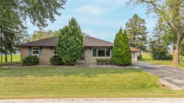 304 MAPLE DR, Appleton, WI 54913