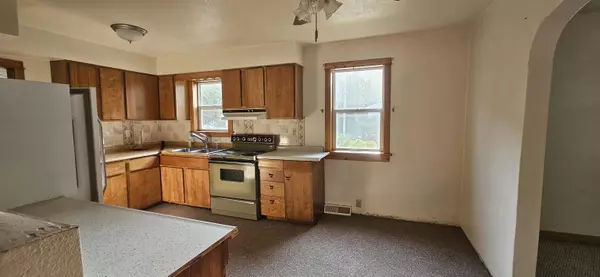 Fond Du Lac, WI 54935-5543,355 SALEM AVE