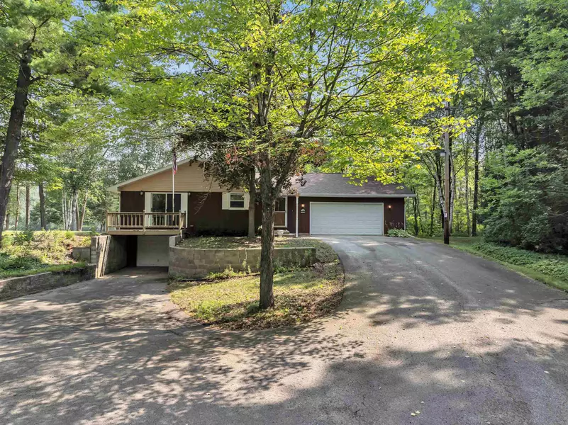 N6568 STATE HIGHWAY 180, Marinette, WI 54143