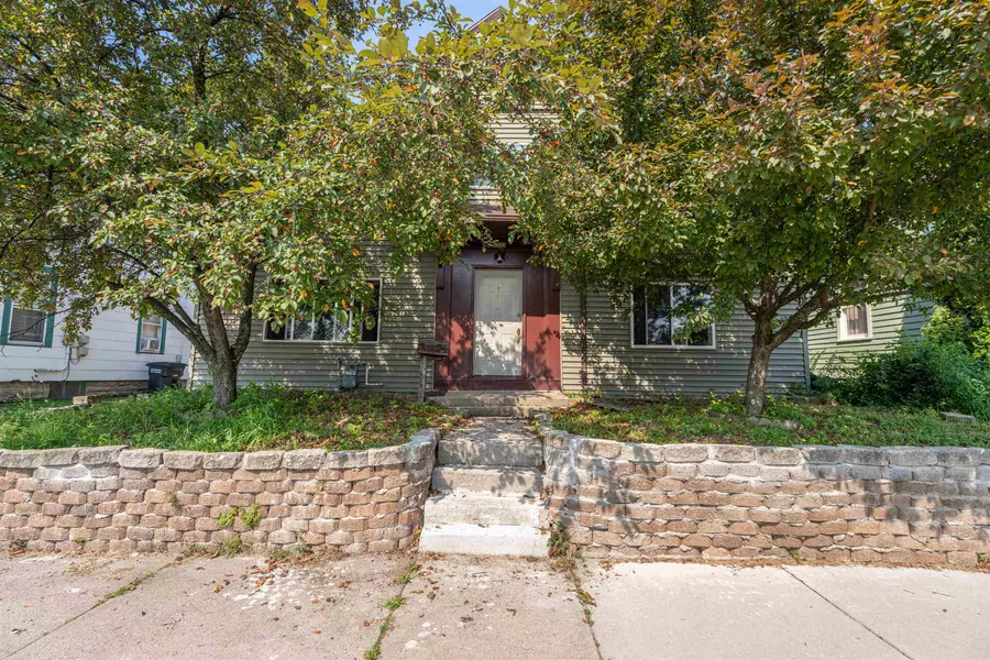 1333 JEFFERSON ST, Oshkosh, WI 54901