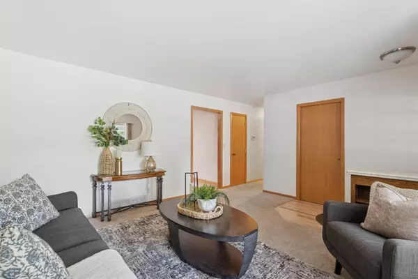 Neenah, WI 54956,150 VILLA DR