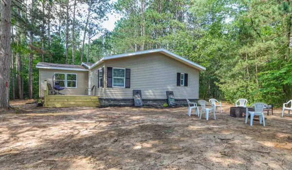 N1391 MCALLISTER RD, Waupaca, WI 54981