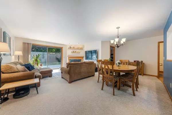 Appleton, WI 54914-4617,38 SPENCER VILLAGE CT