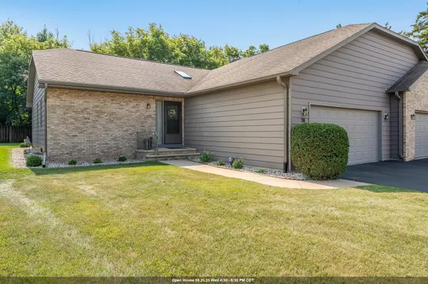 38 SPENCER VILLAGE CT, Appleton, WI 54914-4617
