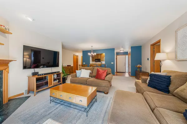 Appleton, WI 54914-4617,38 SPENCER VILLAGE CT