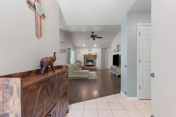 Francis Creek, WI 54214,1006 STARLIGHT DR